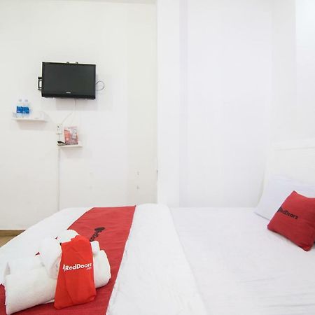 Reddoorz Plus Near Tan Dinh Market Ho Şi Min Dış mekan fotoğraf